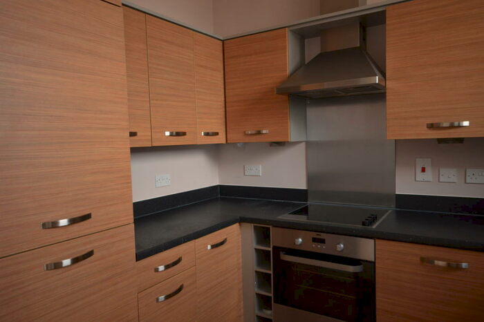 2 Bedroom Flat To Rent In Chieftain Way, Cambridge, CB4