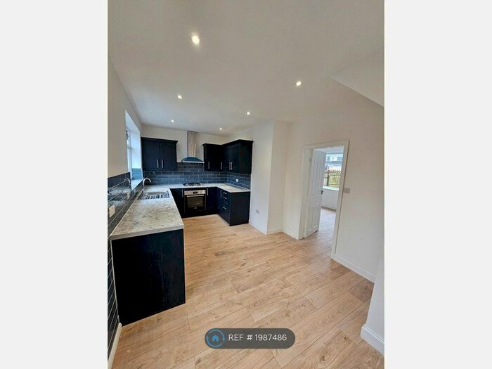 3 Bedroom Semi-Detached House To Rent In Clock Face Road, St Helens, WA9