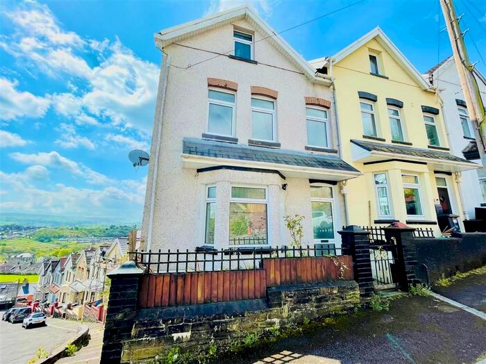 4 Bedroom End Of Terrace House To Rent In The Park, Treharris, CF46