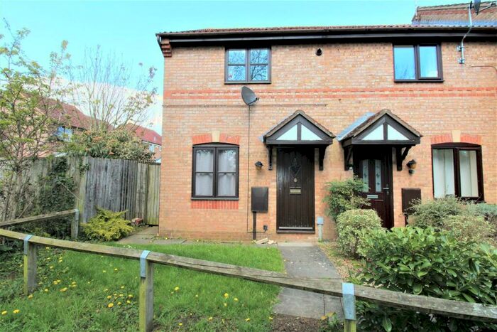 2 Bedroom House For Sale In Docklewell Close, Towcester, NN12