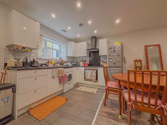 2 Bedroom Semi Detached House To Rent In Bedminster Place, Bedminster, Bristol, BS3