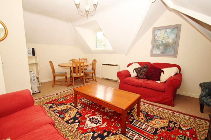 2 Bedroom Property To Rent In Dunbar Road, Bournemouth, BH3