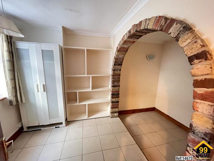 4 Bedroom Terraced House To Rent In Rose Hill, Sutton, Surey, SM1