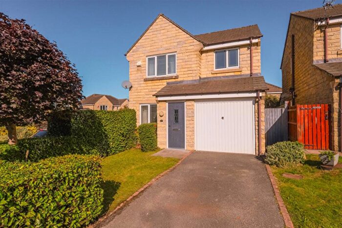 3 Bedroom Detached House For Sale In Birk Hey Close, Brighouse, HD6