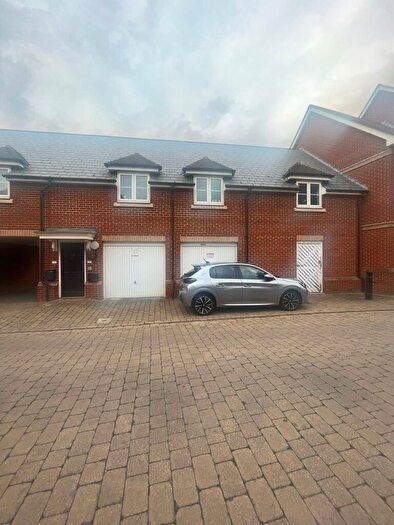 1 Bedroom Flat For Sale In Harberd Tye, Chelmsford, CM2