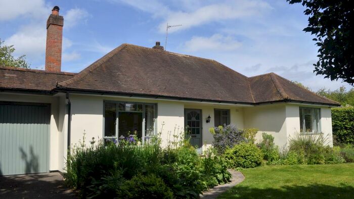 3 Bedroom Bungalow For Sale In Wood Lane, South Heath, HP16