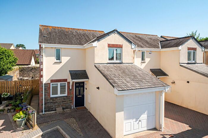 3 Bedroom Detached House For Sale In Trasdeves Orchard, Callington, Cornwall, PL17