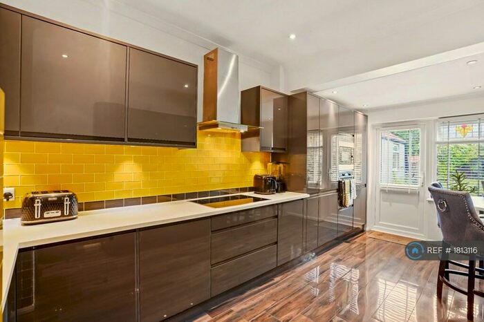 4 Bedroom Semi-Detached House To Rent In Kent House Road, Beckenham, BR3