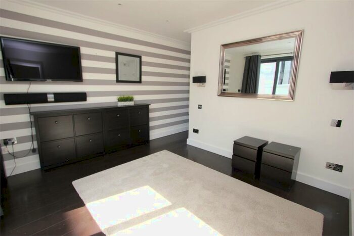 4 Bedroom Terraced House To Rent In Fredericks Row, Clerkenwell, EC1V