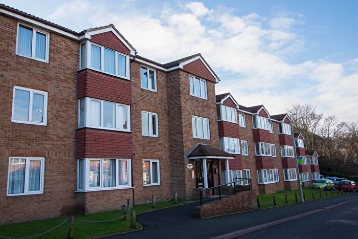 1 Bedroom Apartment For Sale In Pondsyde Court, Sutton Drove, BN25