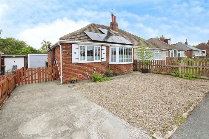 2 Bedroom Semi-Detached Bungalow For Sale In Knightsway, Garforth, Leeds, LS25