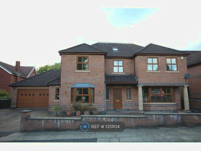 6 Bedroom Detached House To Rent In Northdene Drive, Rochdale, OL11