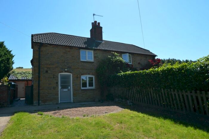 2 Bedroom Cottage To Rent In Main Street, Knipton, NG32