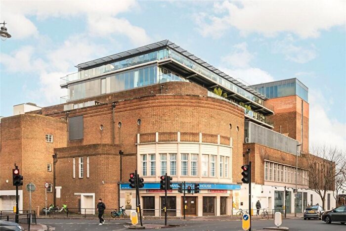 1 Bedroom Flat For Sale In St. John's Hill, Battersea, SW11