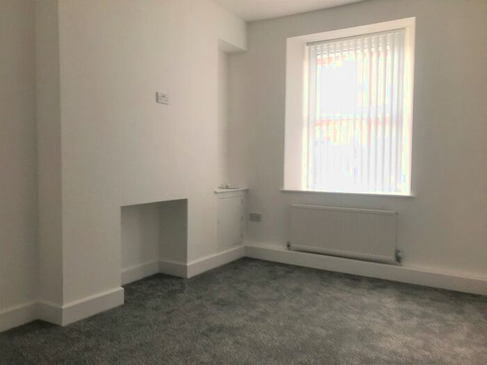 3 Bedroom Terraced House To Rent In Heathfield Avenue, Glynneath, Neath