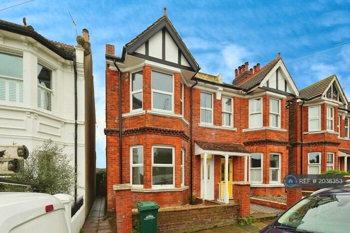 4 Bedroom Semi-Detached House To Rent In Leighton Road, Hove, BN3