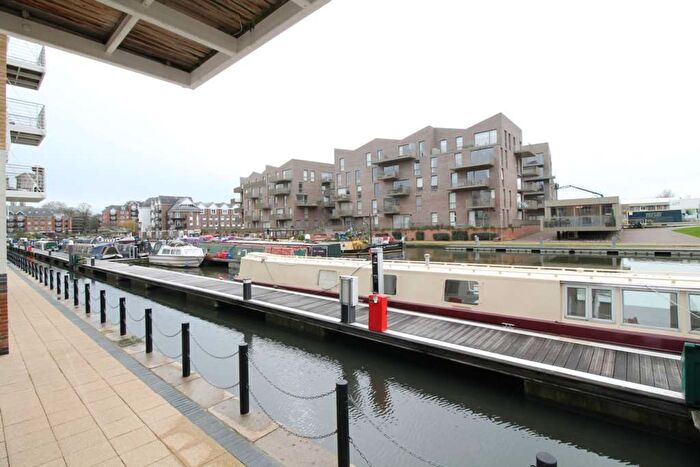 2 Bedroom Flat To Rent In The Island, Brentford, TW8