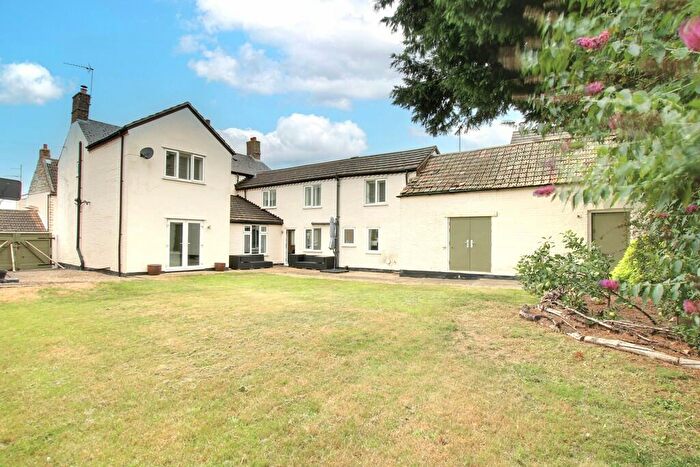 5 Bedroom Detached House For Sale In West Street, Chatteris, PE16
