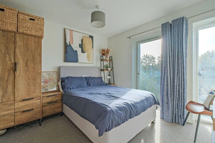 1 Bedroom Flat For Sale In Canning Town, Canning Town, London, E16