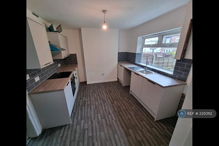 2 Bedroom Semi-Detached House To Rent In Moreton Street, Chadderton, Oldham, OL9