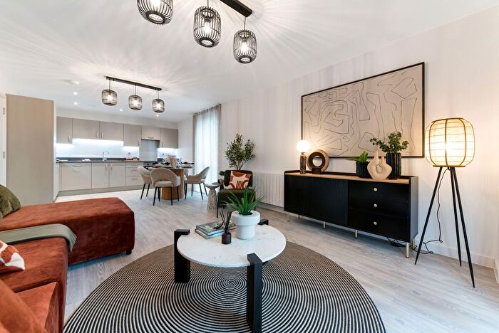 2 Bedroom Flat For Sale In Kingsmead Road, Canterbury, CT1