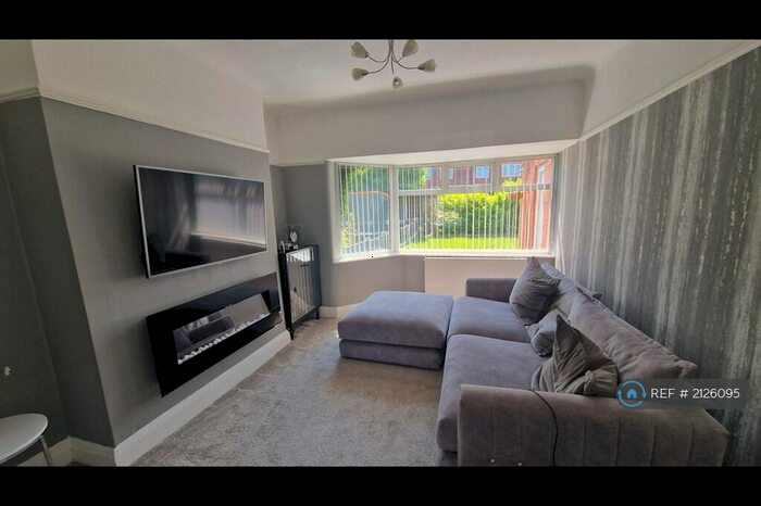 3 Bedroom Semi-Detached House To Rent In Bradwell Avenue, Stretford, Manchester, M32