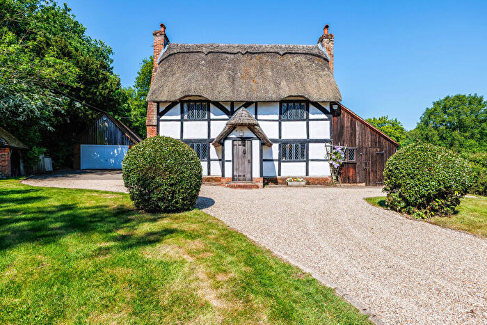 4 Bedroom Cottage For Sale In Basingstoke Road, Riseley, RG7