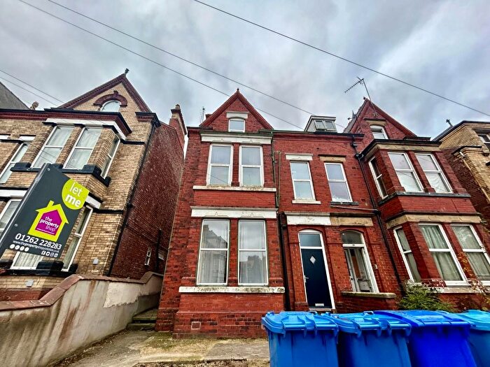 1 Bedroom Flat To Rent In Bed Second Floor Flat, Trinity Road, Bridlington, YO15