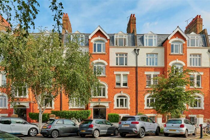 2 Bedroom Flat To Rent In Southwold Mansions, Widley Road, Maida Vale, London, W9
