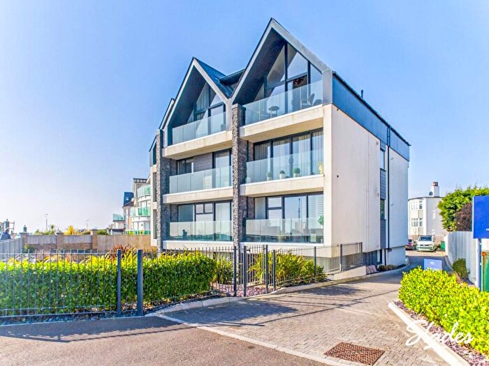 2 Bedroom Flat To Rent In Southbourne Overcliff Drive, Southbourne, Bournemouth, BH6
