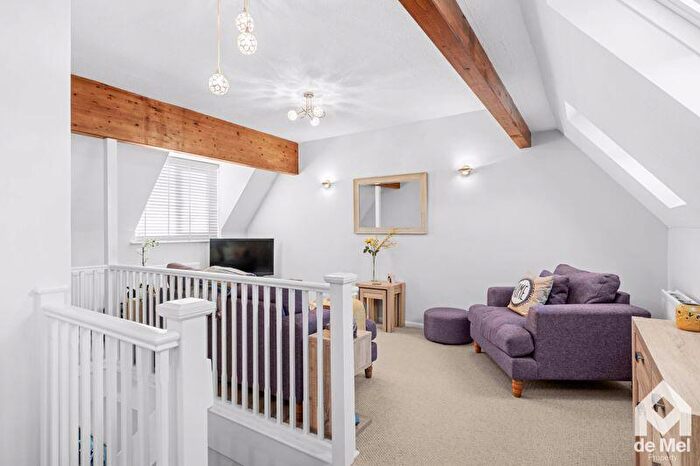 1 Bedroom Coach House For Sale In Middlehay Court, Bishops Cleeve, Cheltenham, GL52