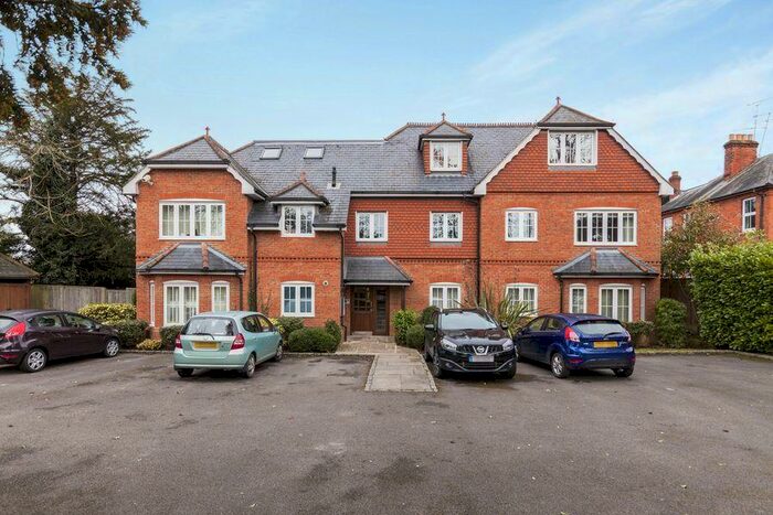 2 Bedroom Apartment To Rent In Finchampstead Road, Wokingham, RG41