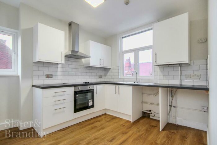 2 Bedroom Flat To Rent In Mansfield Road, Sherwood, Nottingham, NG5
