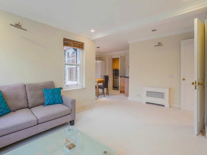 2 Bedroom Flat To Rent In Evelyn Gardens, Chelsea, London, SW7