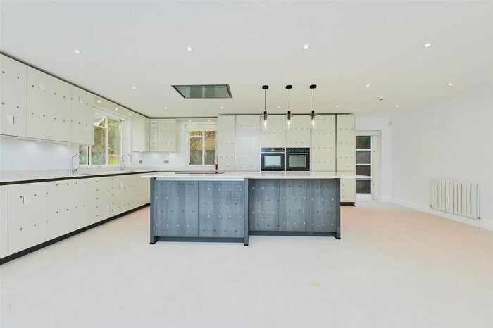 6 Bedroom Detached House To Rent In Norrice Lea, Hampstead Garden Suburb N2