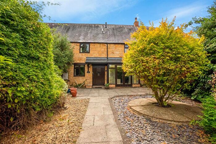 2 Bedroom Cottage For Sale In Greyrick Court, Mickleton, GL55