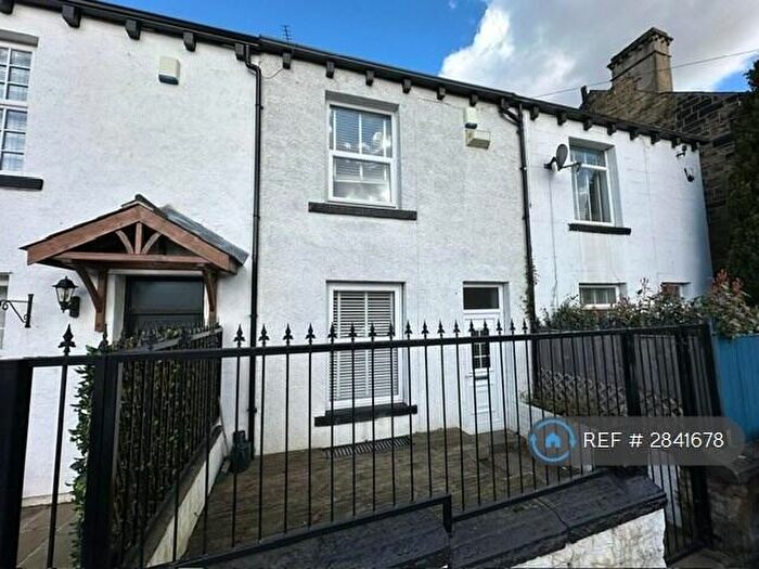 2 Bedroom Terraced House To Rent In Ravenscar Avenue, Leeds, LS8