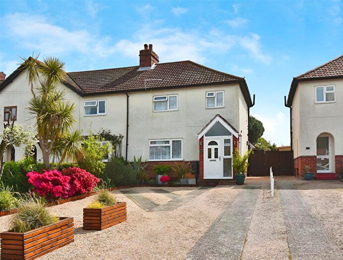 3 Bedroom End Terrace House For Sale In Osborne Road, Warsash, SO31