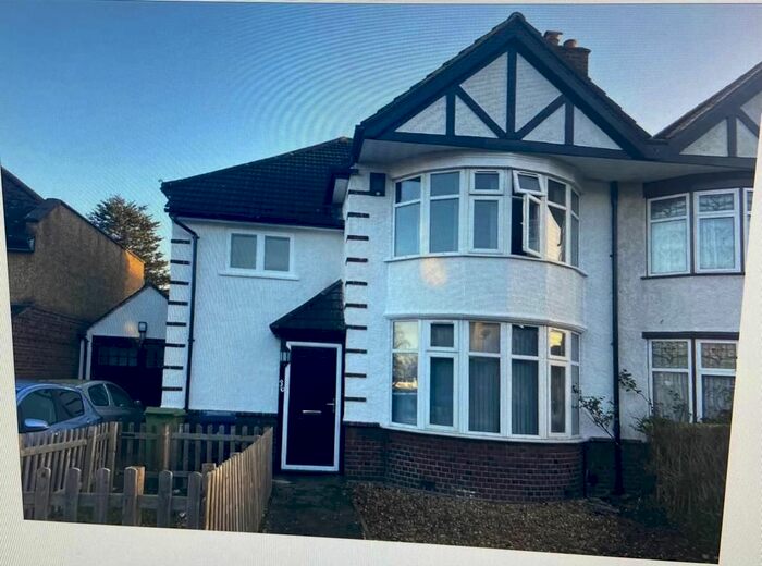 3 Bedroom Semi-Detached House To Rent In Flambard Road, Harrow, HA1