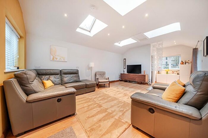 3 Bedroom Bungalow For Sale In Jubilee Close, Steeple Aston, Oxfordshire, OX25