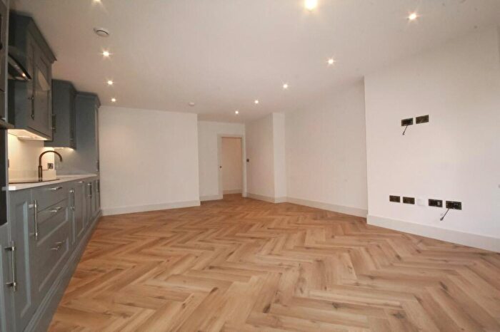 2 Bedroom Duplex For Sale In The Green, Surrey, CR6
