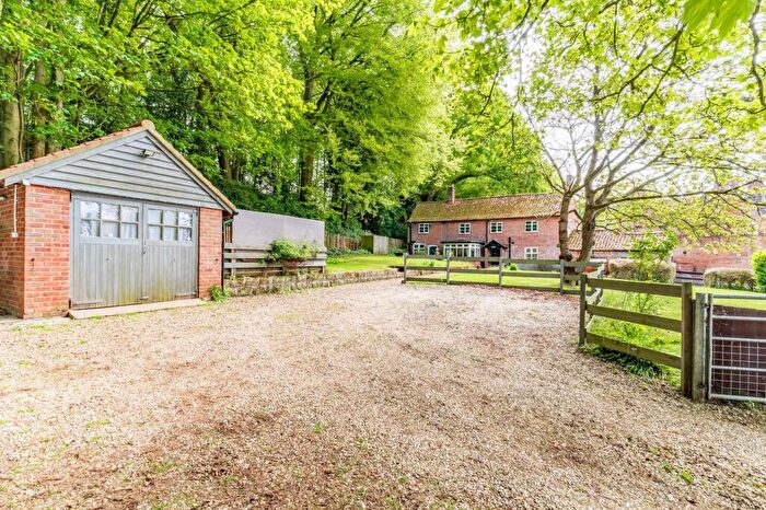 3 Bedroom Detached House For Sale In White Lion Road, Coltishall, NR12