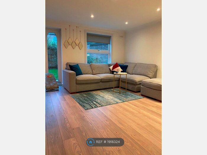 3 Bedroom End Of Terrace House To Rent In Earlston Grove, London, E9