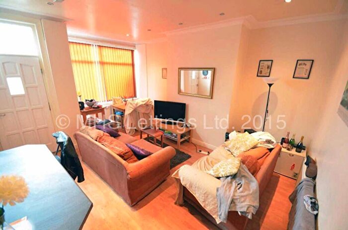 3 Bedroom Terraced House To Rent In Talbot Mount, Leeds, LS4