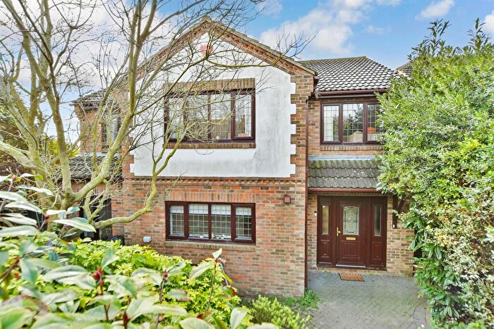 4 Bedroom Detached House For Sale In Wards Hill Road, Minster On Sea, Sheerness, Kent, ME12