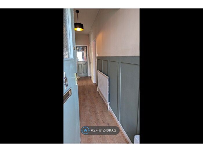 3 Bedroom Flat To Rent In Glanderston Drive, Glasgow, G13