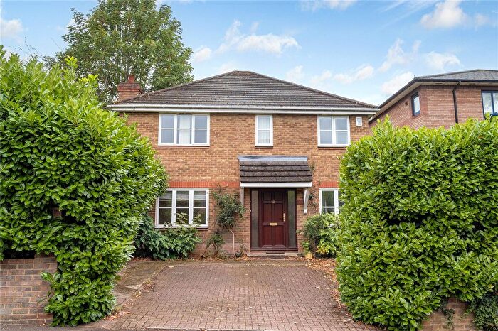 3 Bedroom Detached House To Rent In Park Hill, Richmond, Surrey, TW10