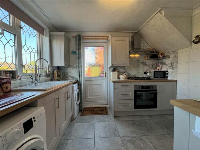 3 Bedroom End Of Terrace House For Sale In Fletcher Road, Grimsby, DN34