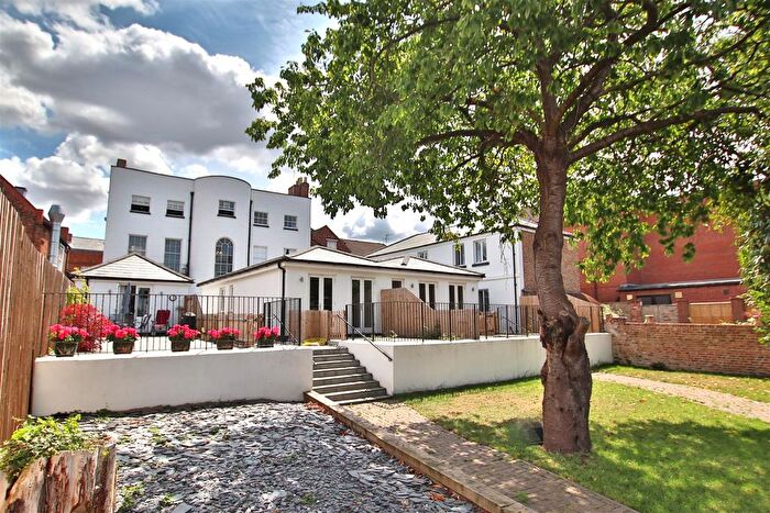 1 Bedroom Flat To Rent In High Street, Tewkesbury, GL20