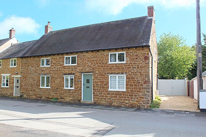 3 Bedroom Cottage For Sale In Hardwick Road, Southam, CV47